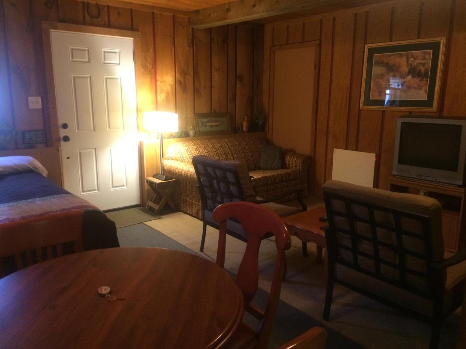 Alpine Motel photo 85
