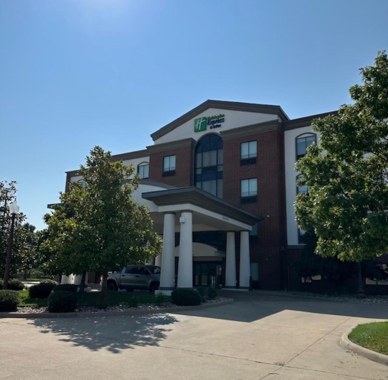 Holiday Inn Express Hotel & Suites Ennis by IHG photo 14