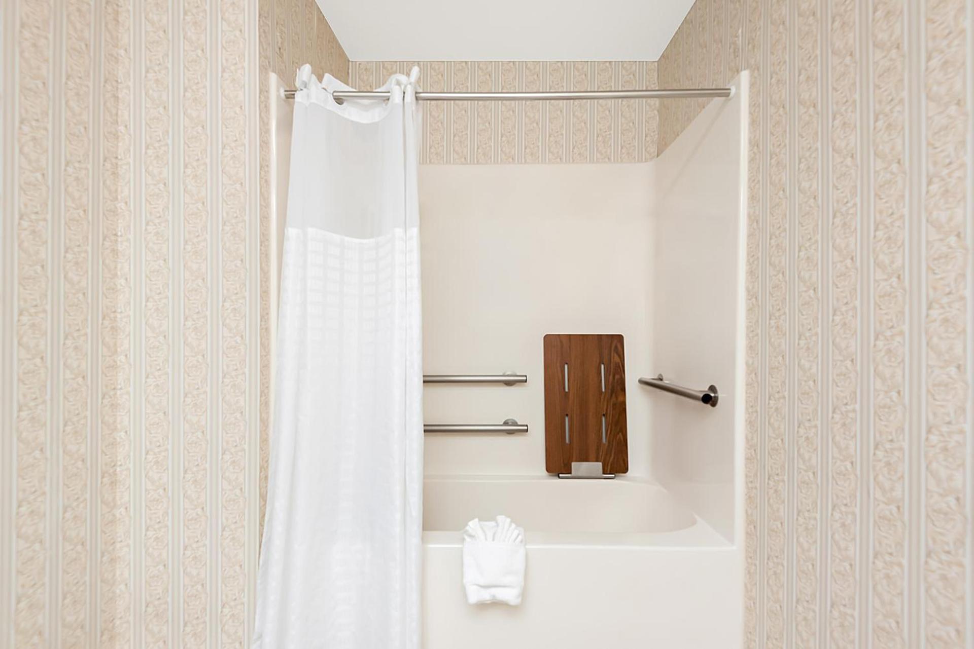 Comfort Suites New Orleans East photo 66