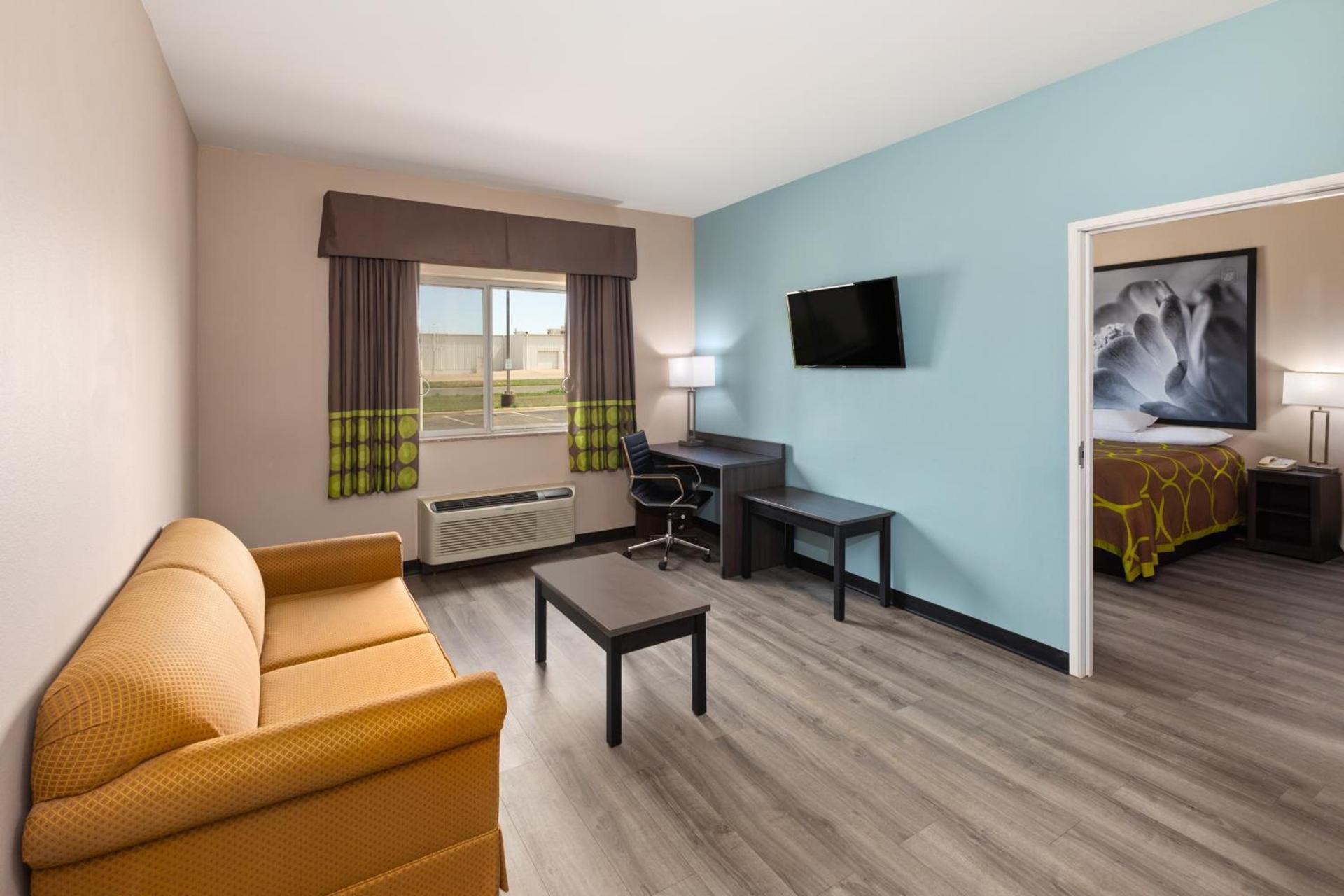 Super 8 by Wyndham Lubbock West photo 67