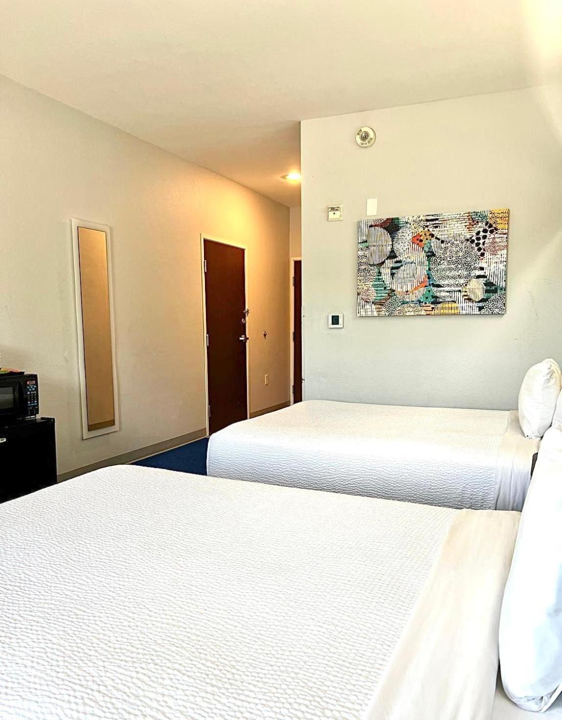 Microtel Inn & Suites by Wyndham Austin Airport photo 32