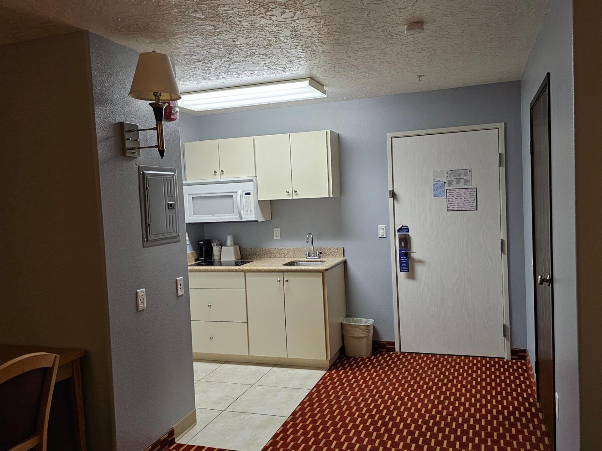 Executive Inn & Suites Extended Stay - Vernal photo 16