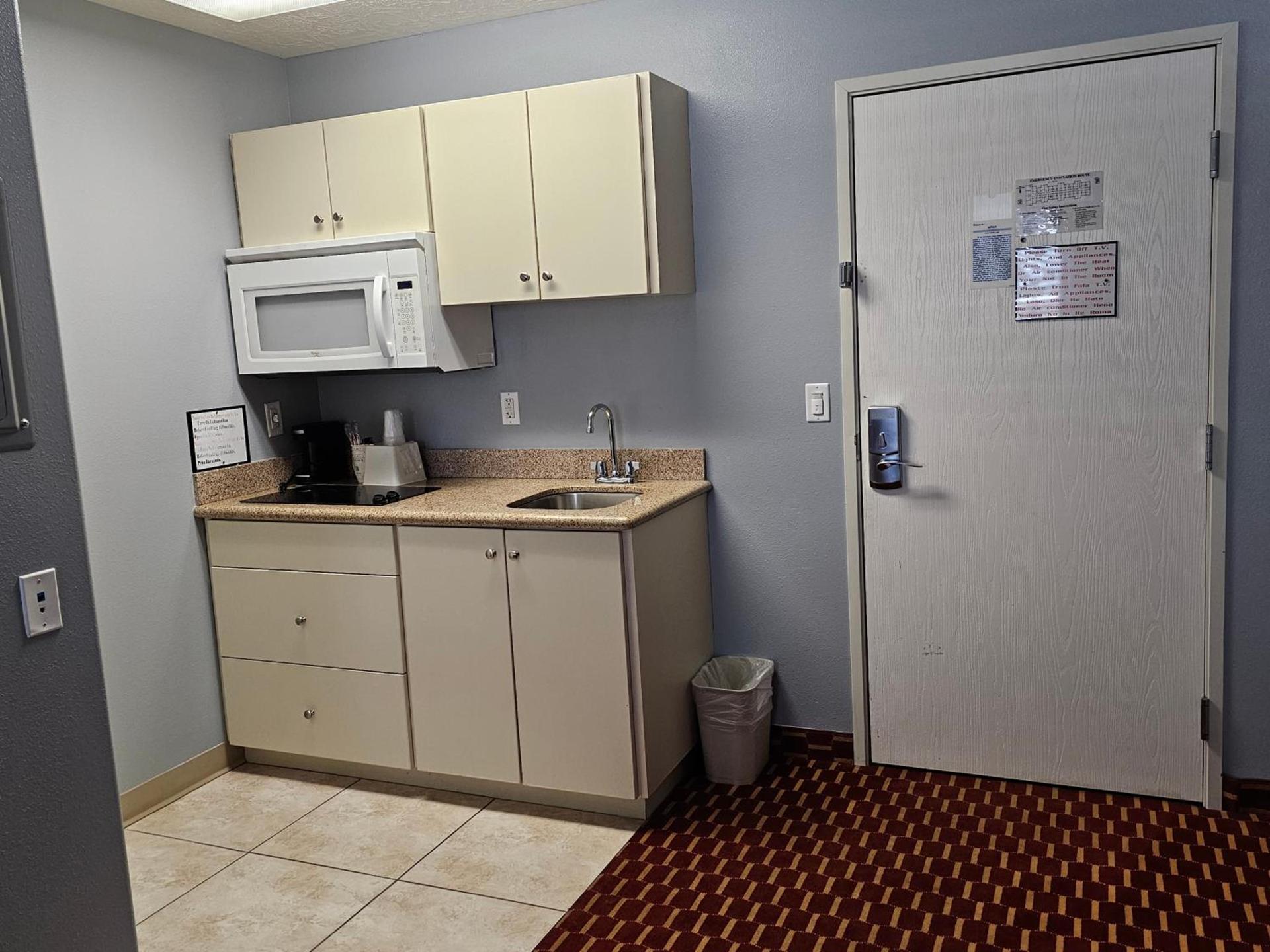 Executive Inn & Suites Extended Stay - Vernal photo 15