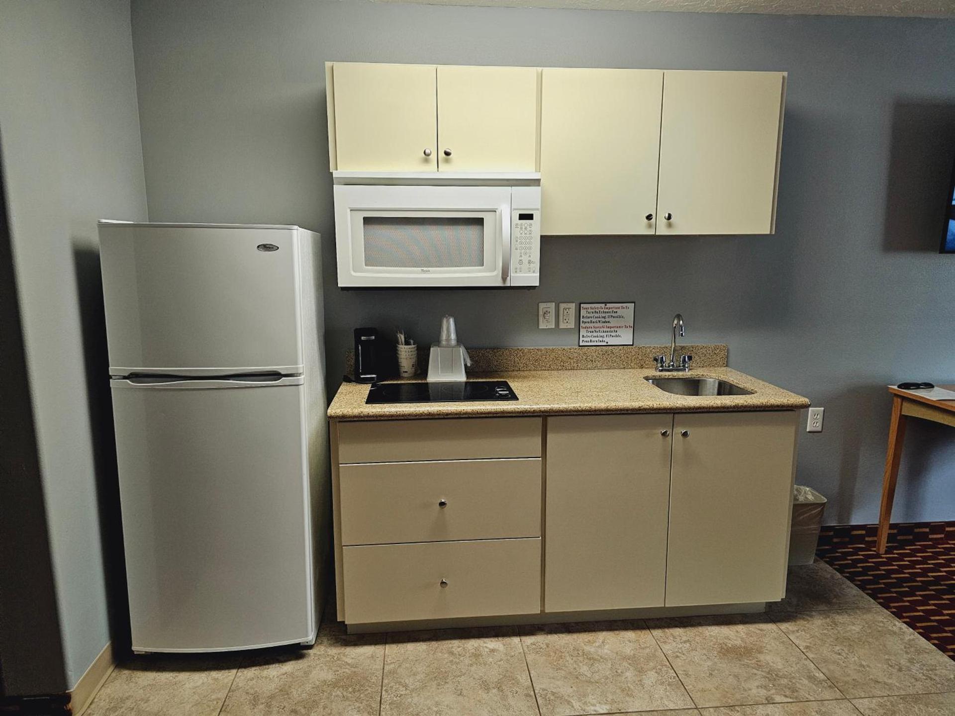 Executive Inn & Suites Extended Stay - Vernal photo 31