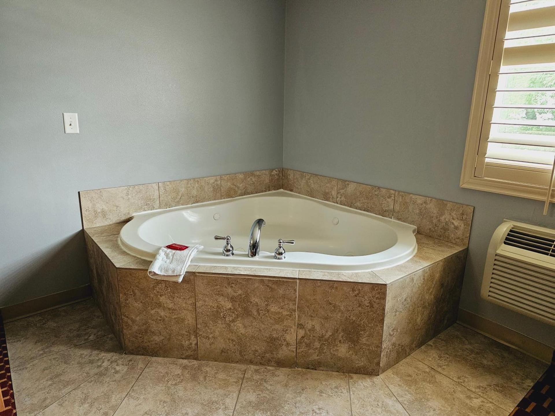 Executive Inn & Suites Extended Stay - Vernal photo 8
