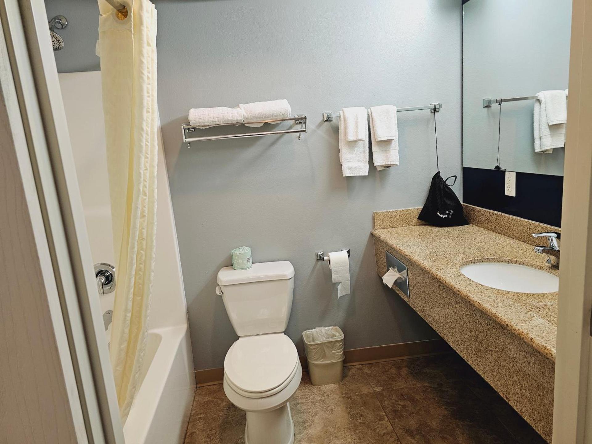 Executive Inn & Suites Extended Stay - Vernal photo 35