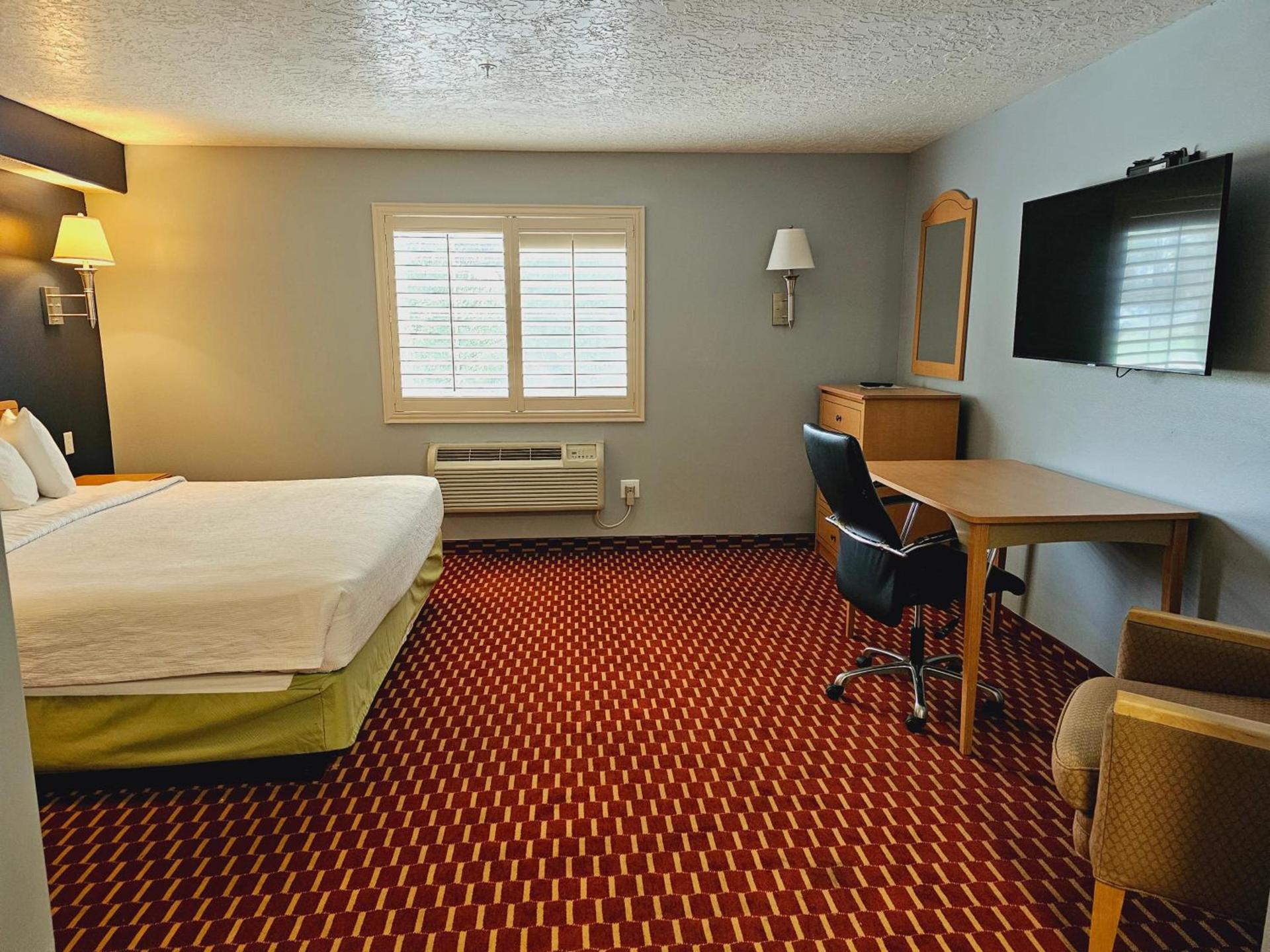 Executive Inn & Suites Extended Stay - Vernal photo 38