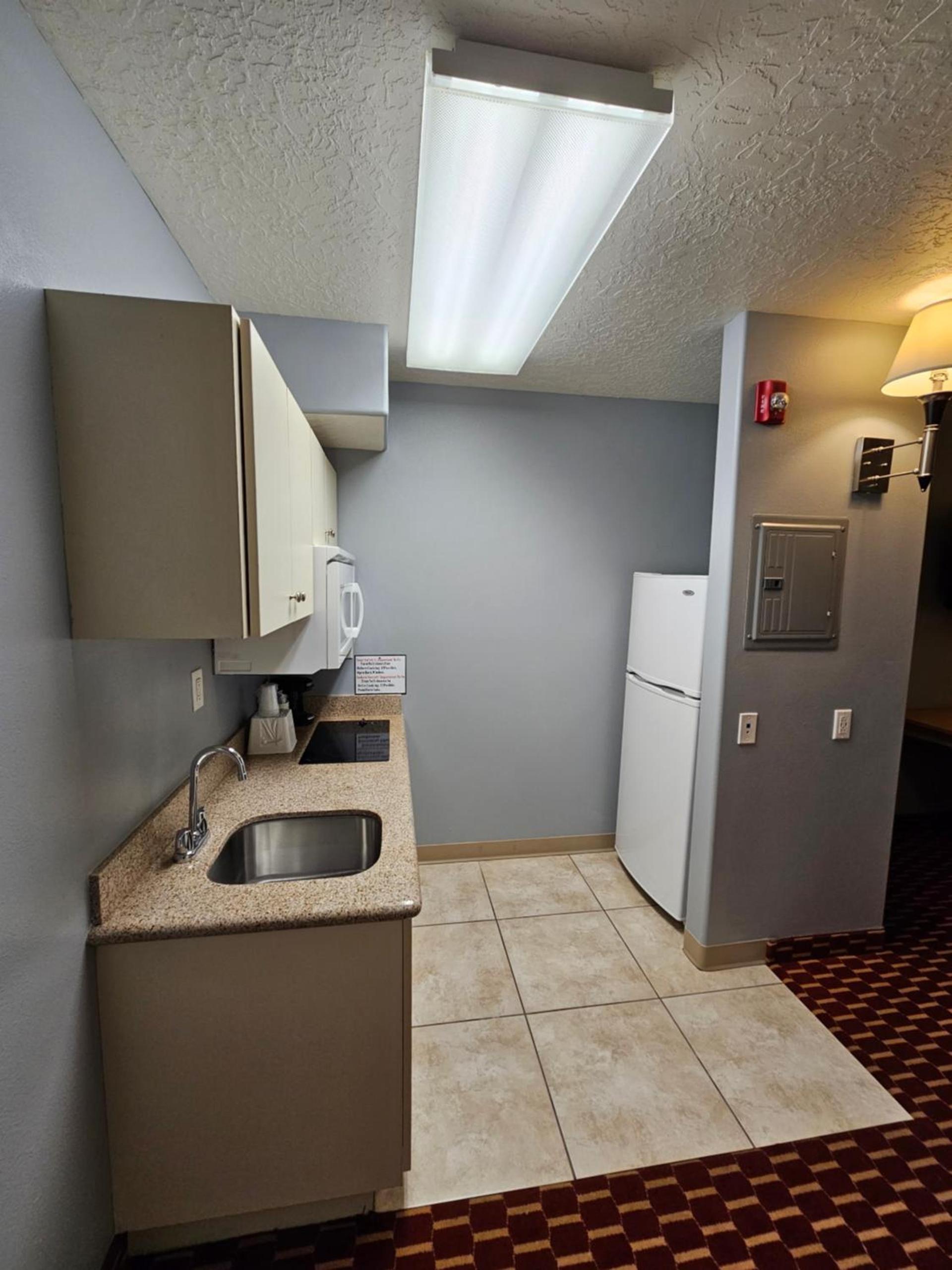 Executive Inn & Suites Extended Stay - Vernal photo 40
