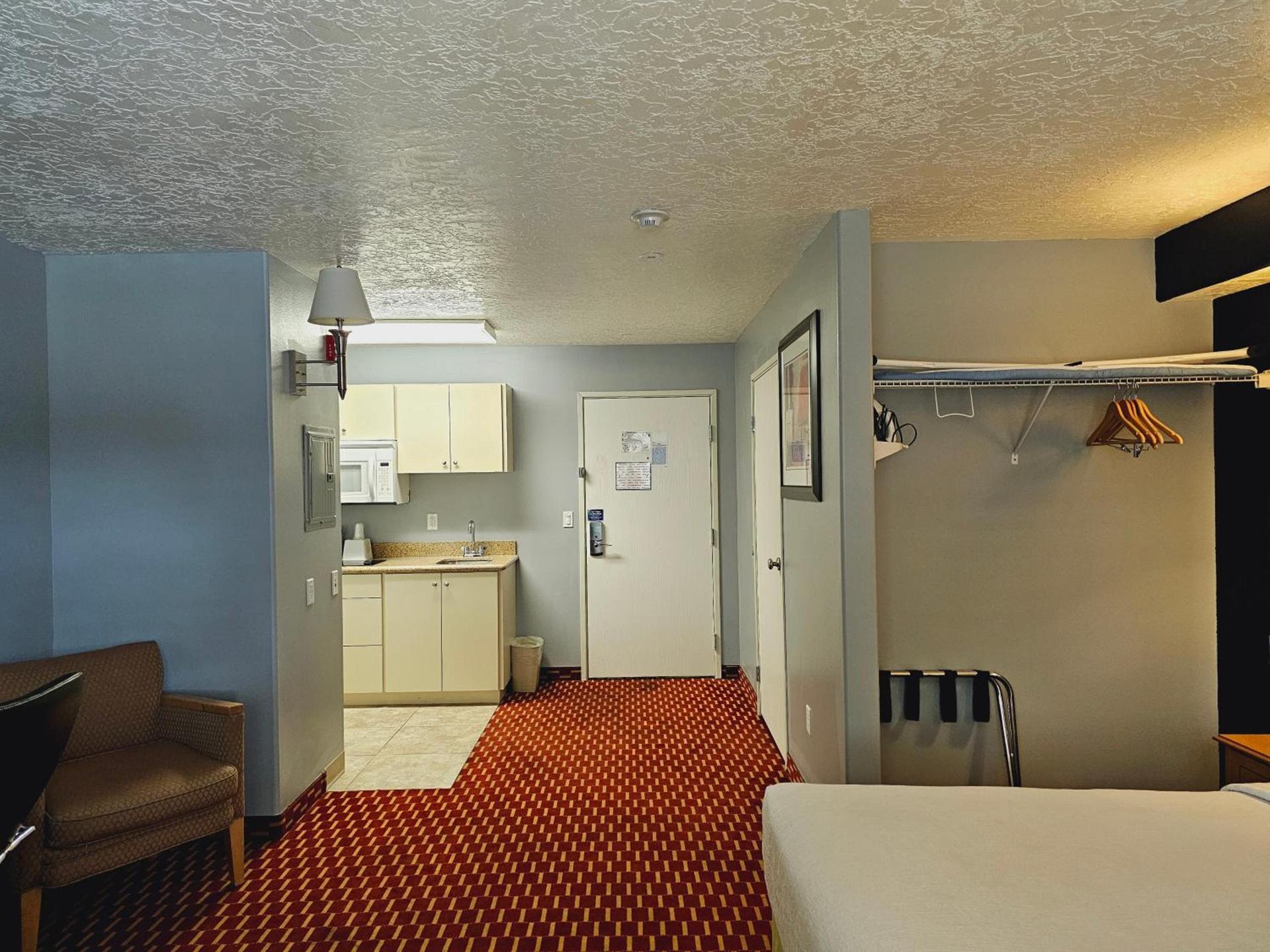 Executive Inn & Suites Extended Stay - Vernal photo 41