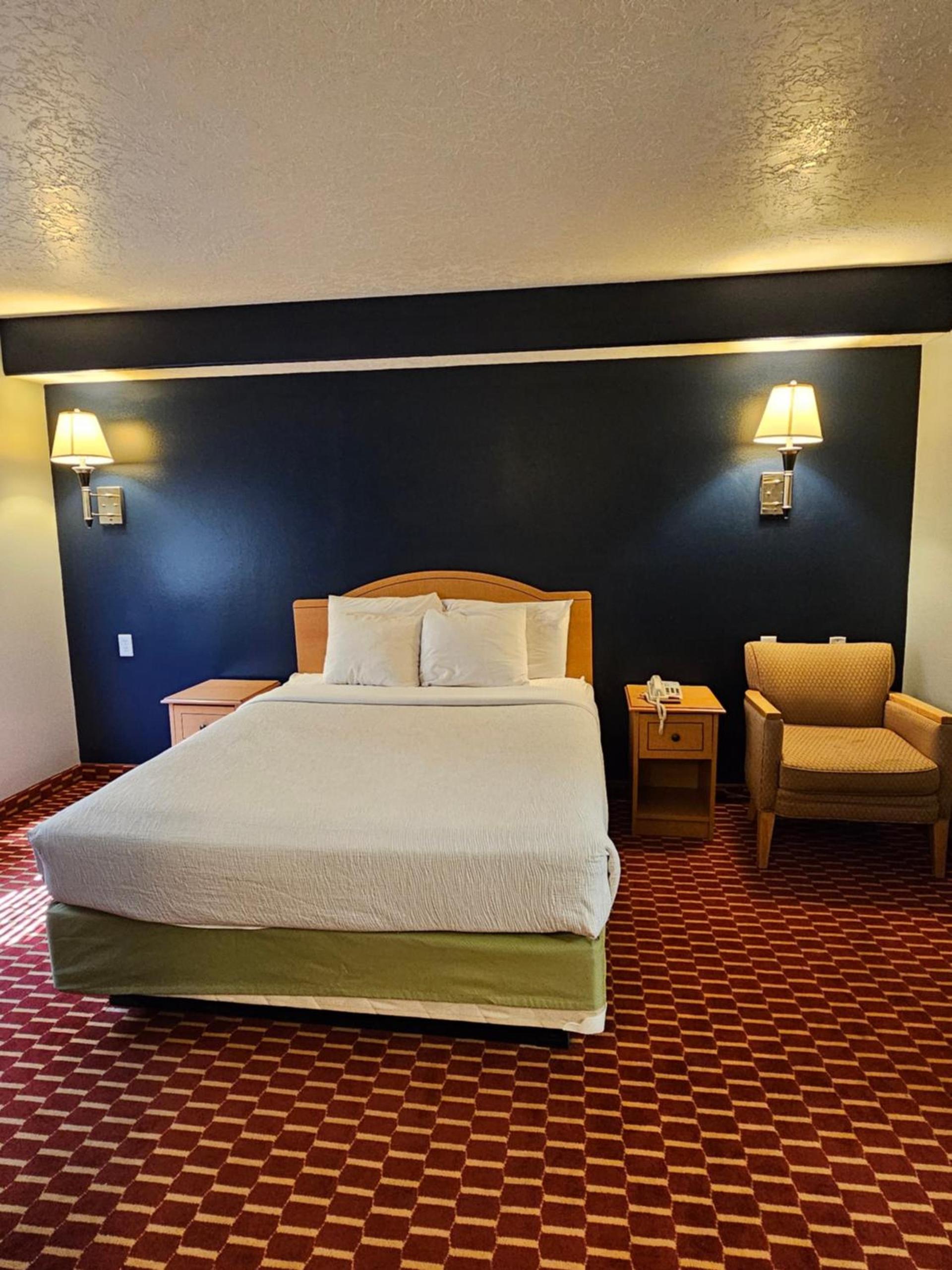 Executive Inn & Suites Extended Stay - Vernal photo 46