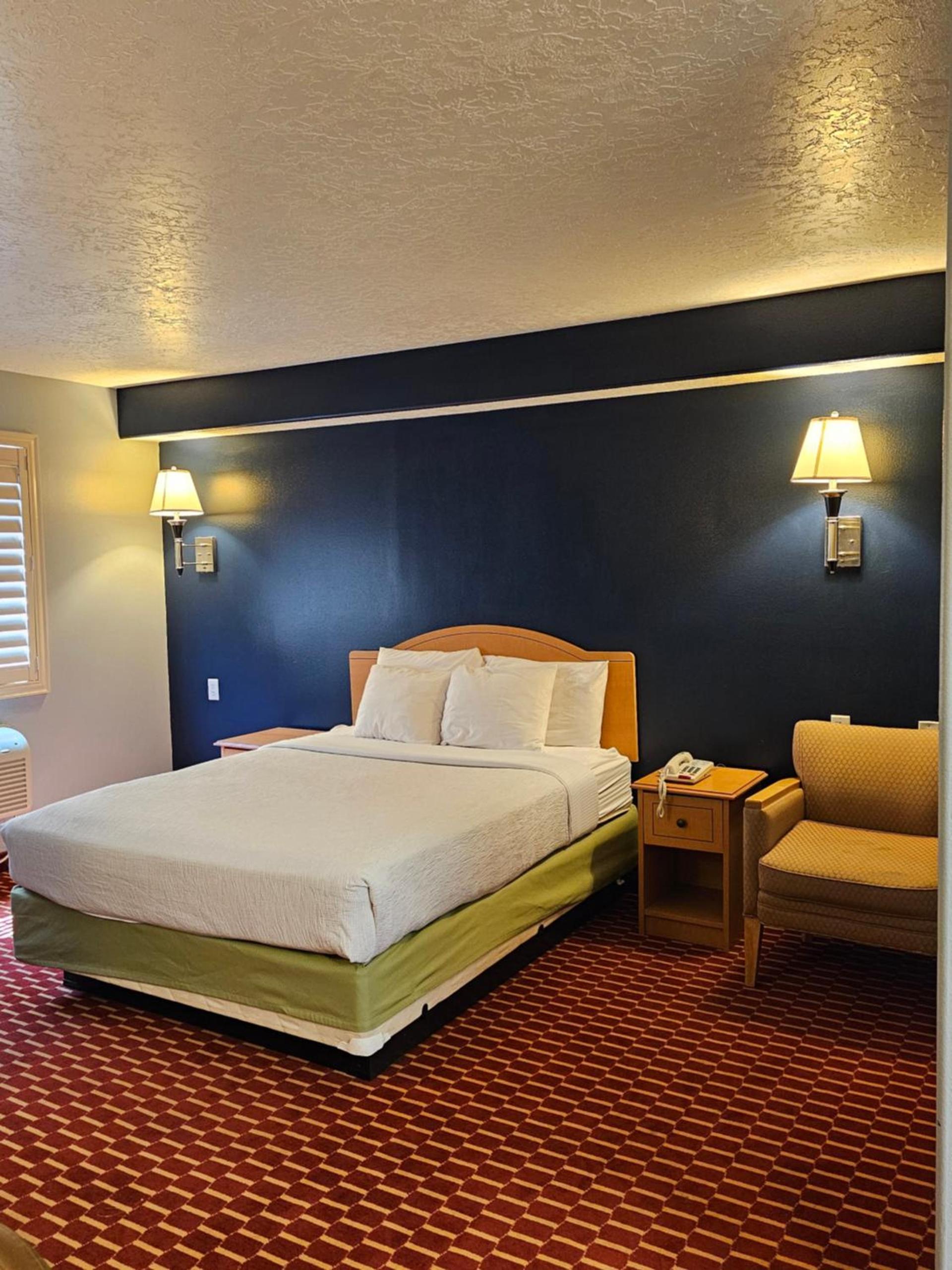 Executive Inn & Suites Extended Stay - Vernal photo 47
