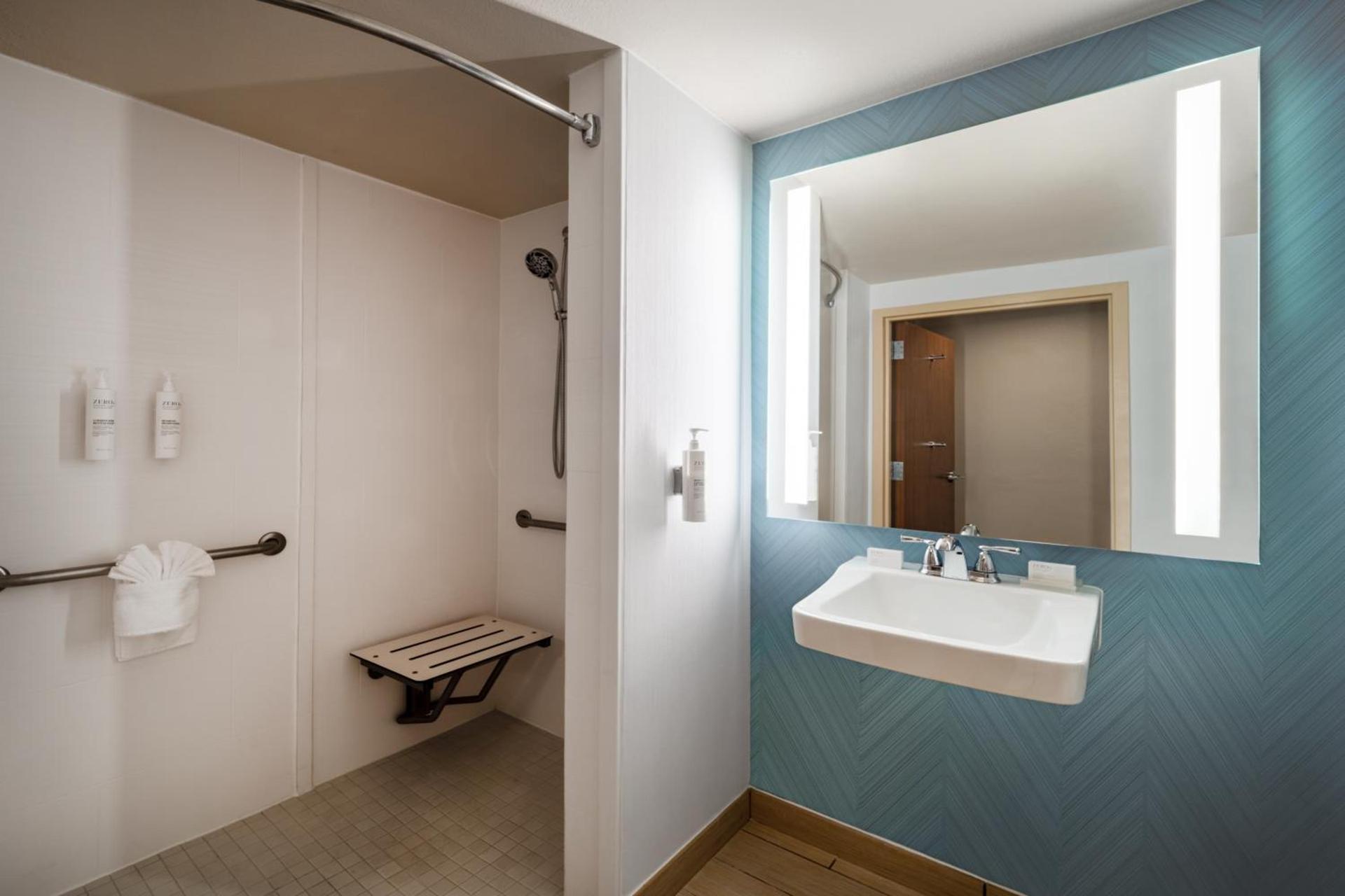 Hilton Garden Inn Bakersfield photo 42