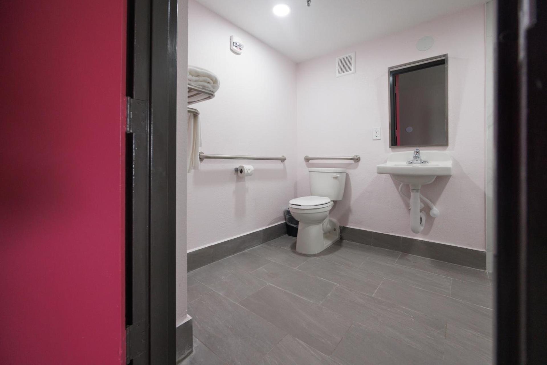 B&B Hotel Miami Airport photo 21
