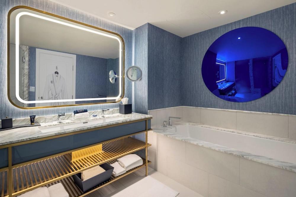 Fontainebleau Las Vegas by Suiteness photo 64