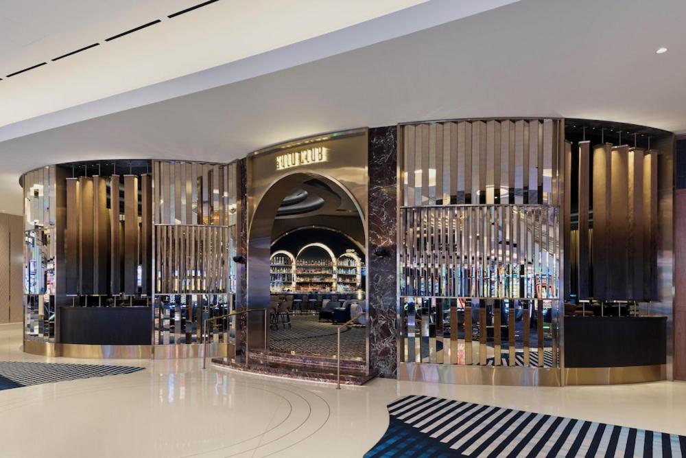 Fontainebleau Las Vegas by Suiteness photo 27
