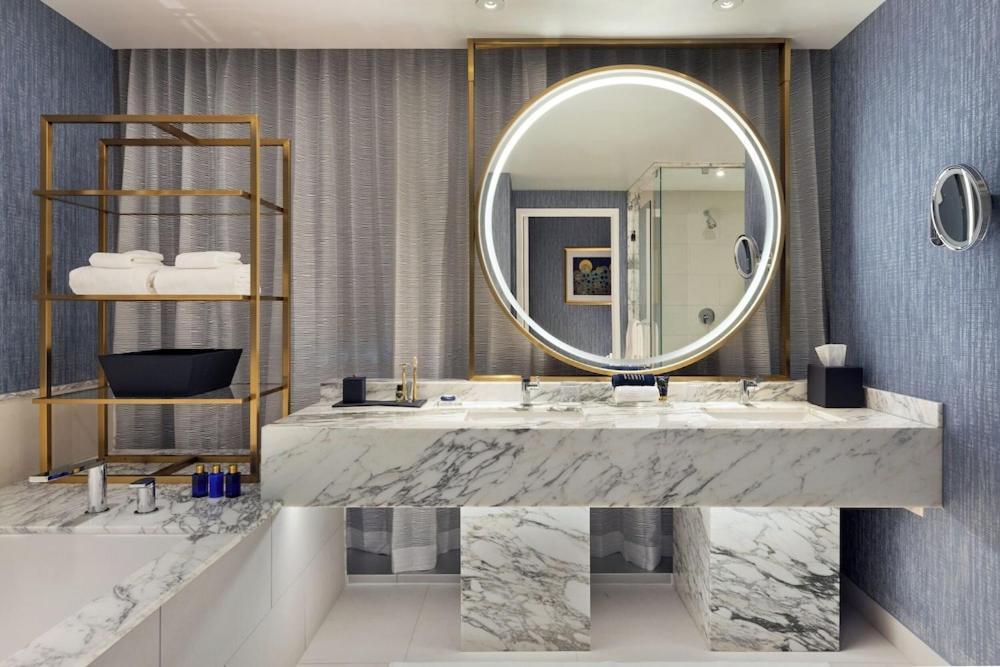 Fontainebleau Las Vegas by Suiteness photo 45