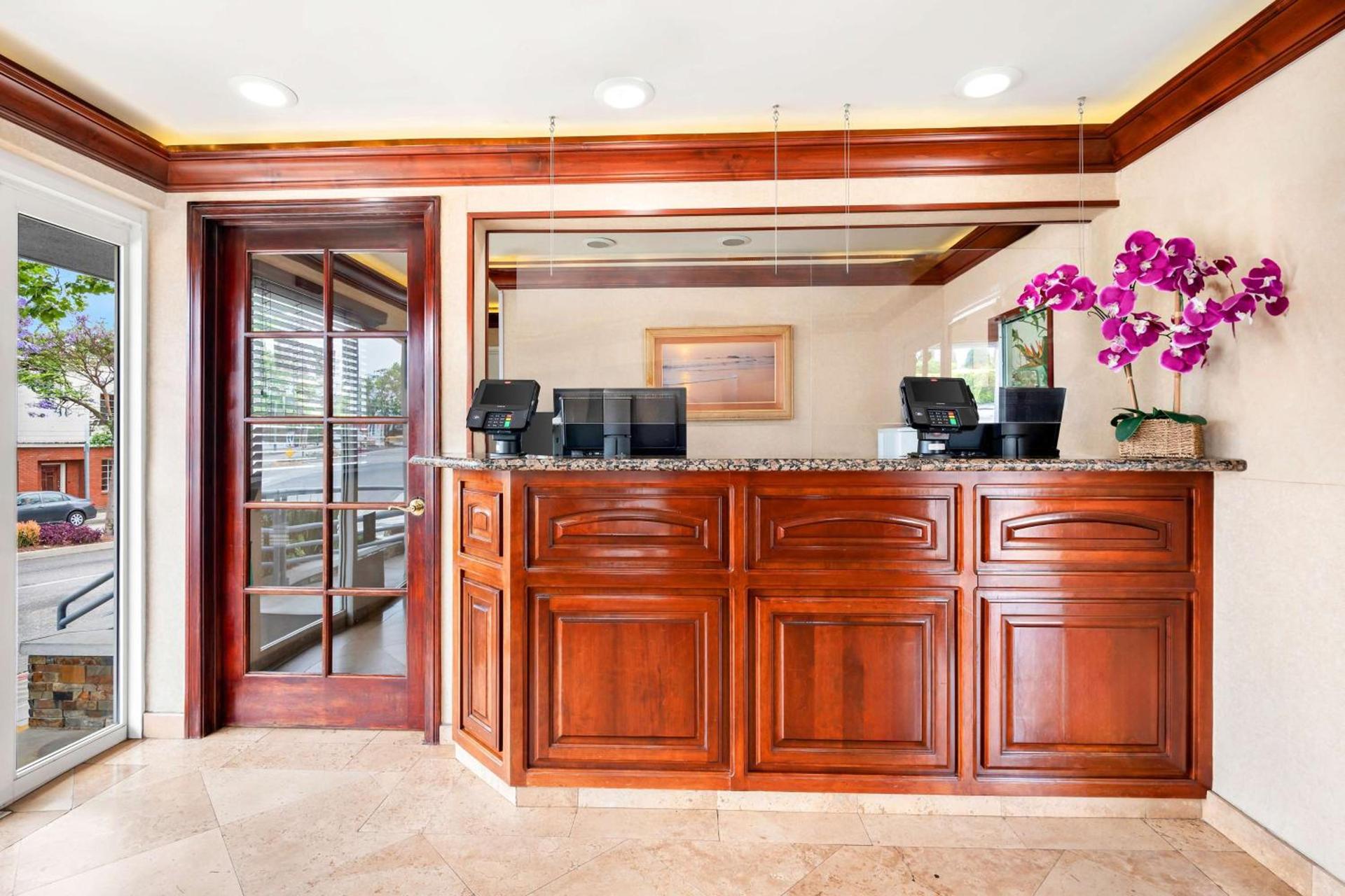 SureStay Hotel by Best Western Santa Monica photo 5