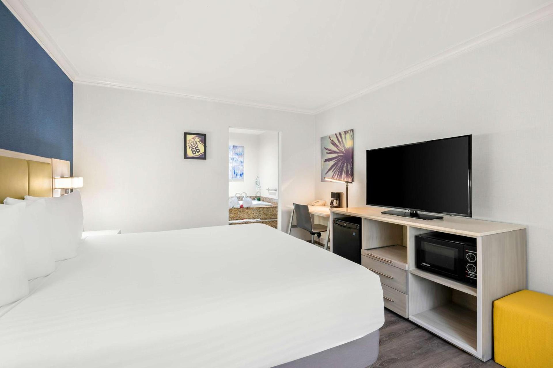 SureStay Hotel by Best Western Santa Monica photo 13