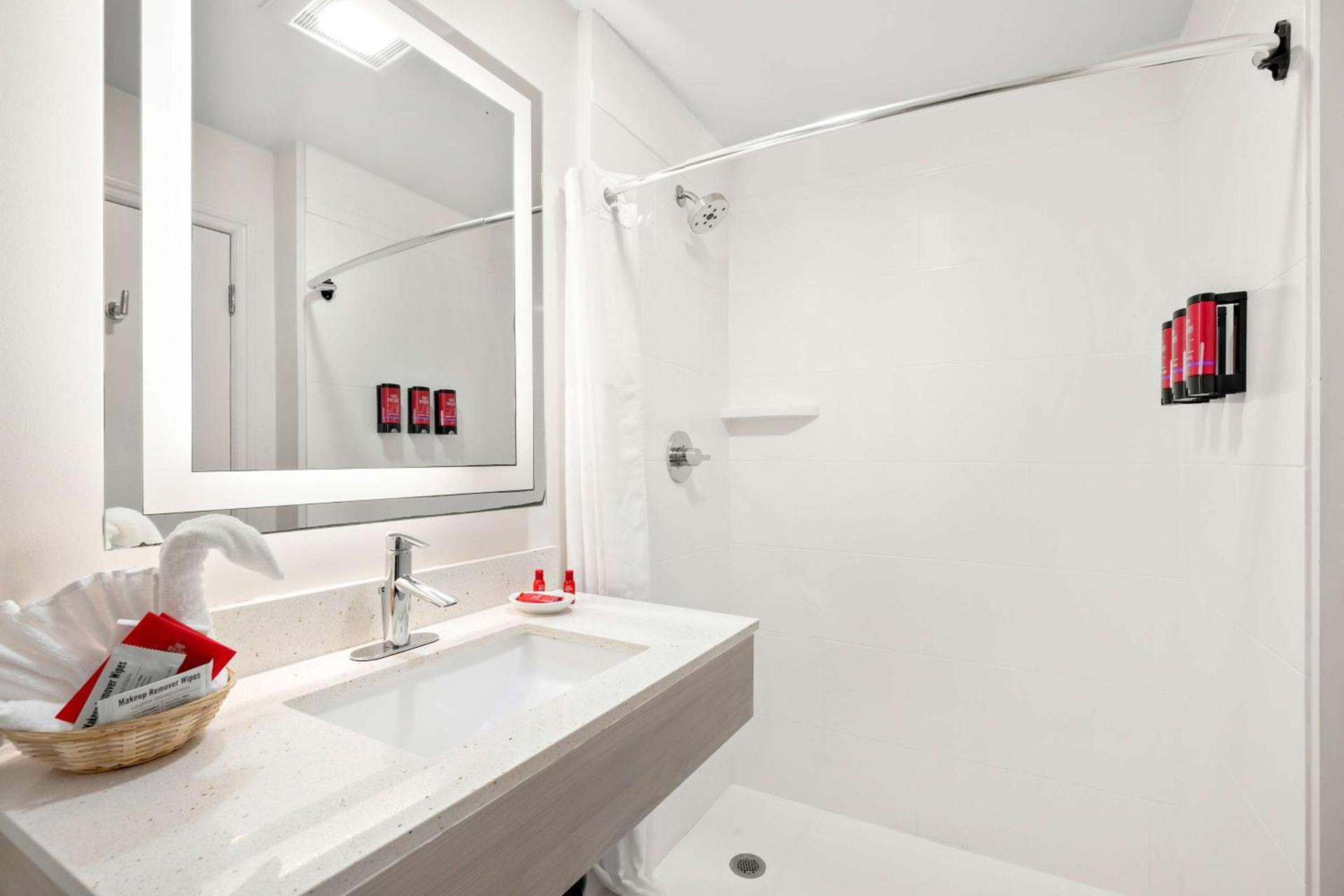 SureStay Hotel by Best Western Santa Monica photo 23