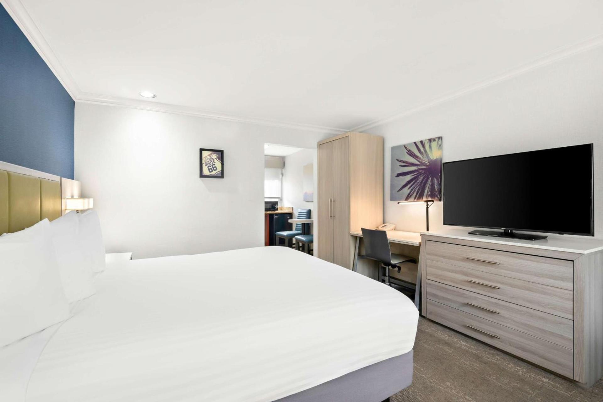 SureStay Hotel by Best Western Santa Monica photo 25