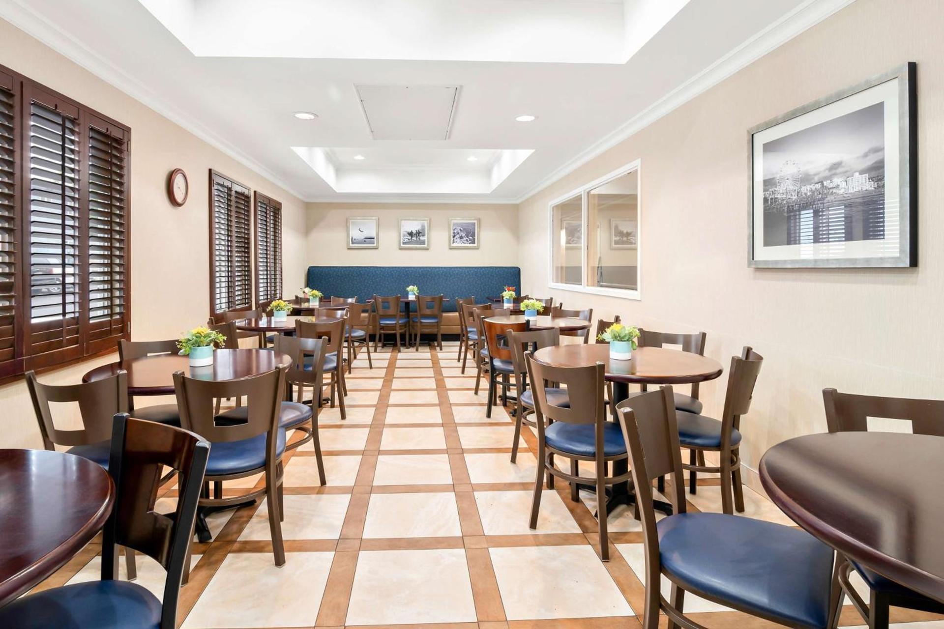 SureStay Hotel by Best Western Santa Monica photo 31