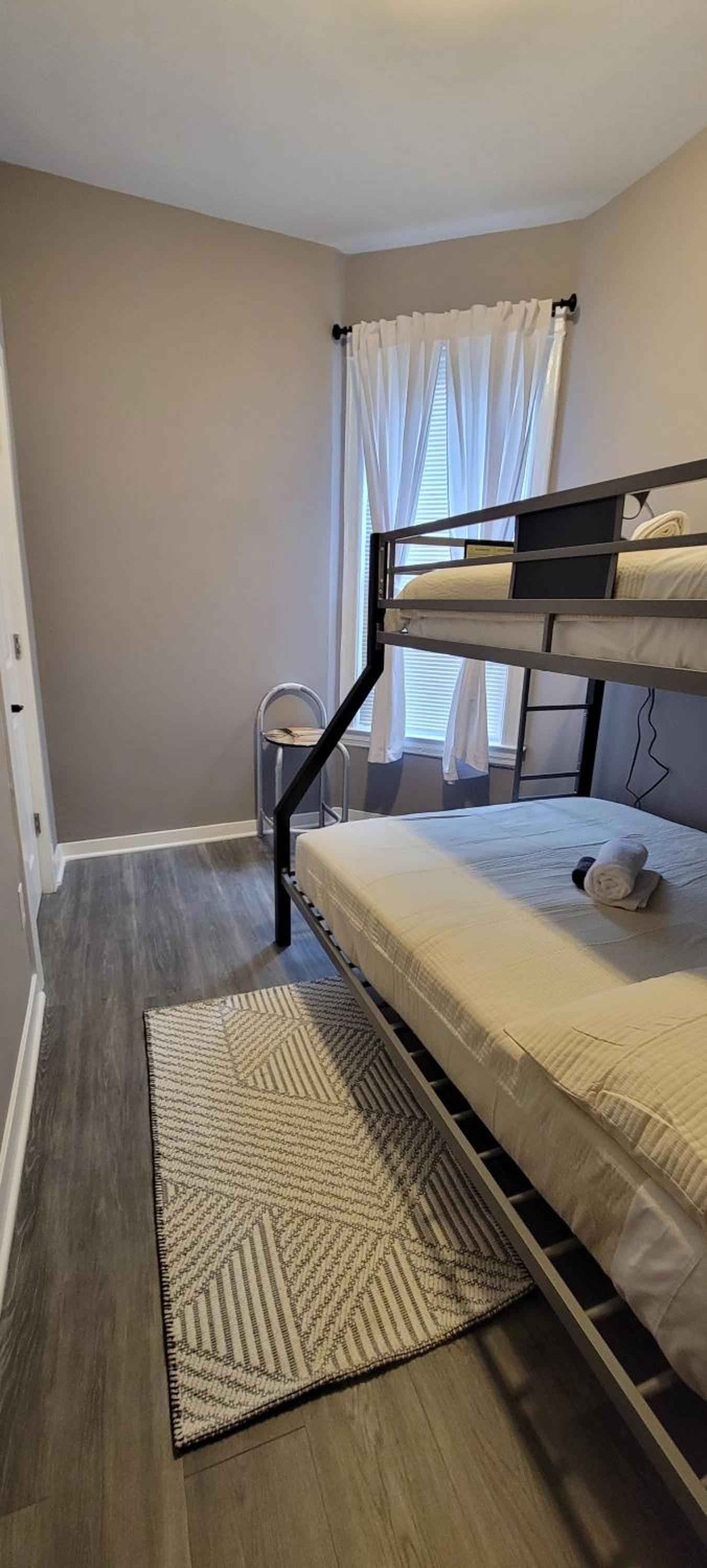 Chicago Avenue Inn photo 39