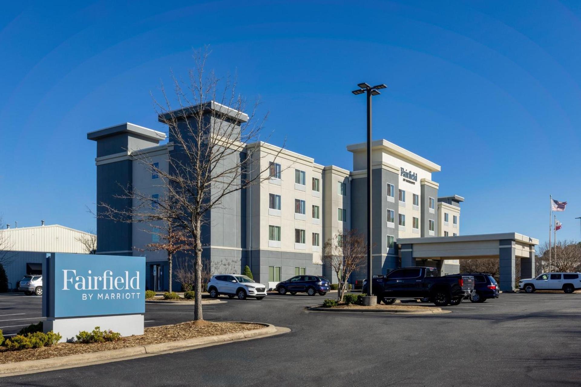 Fairfield Inn & Suites by Marriott Smithfield photo 2