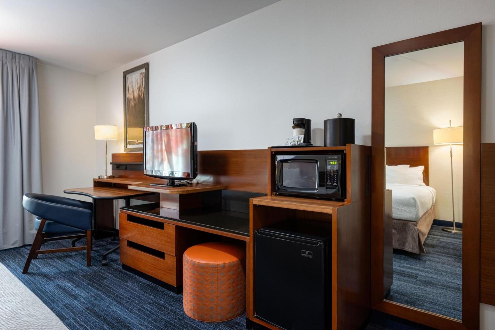 Fairfield Inn & Suites by Marriott Smithfield photo 15