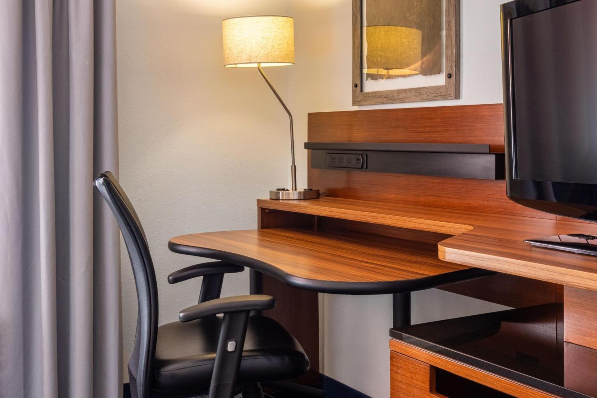 Fairfield Inn & Suites by Marriott Smithfield photo 17