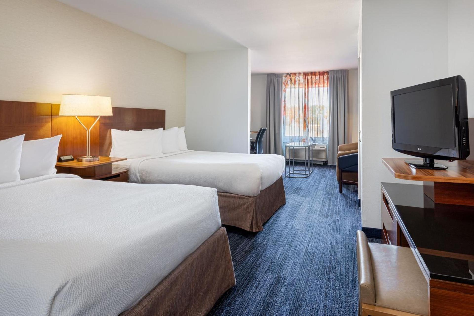Fairfield Inn & Suites by Marriott Smithfield photo 25