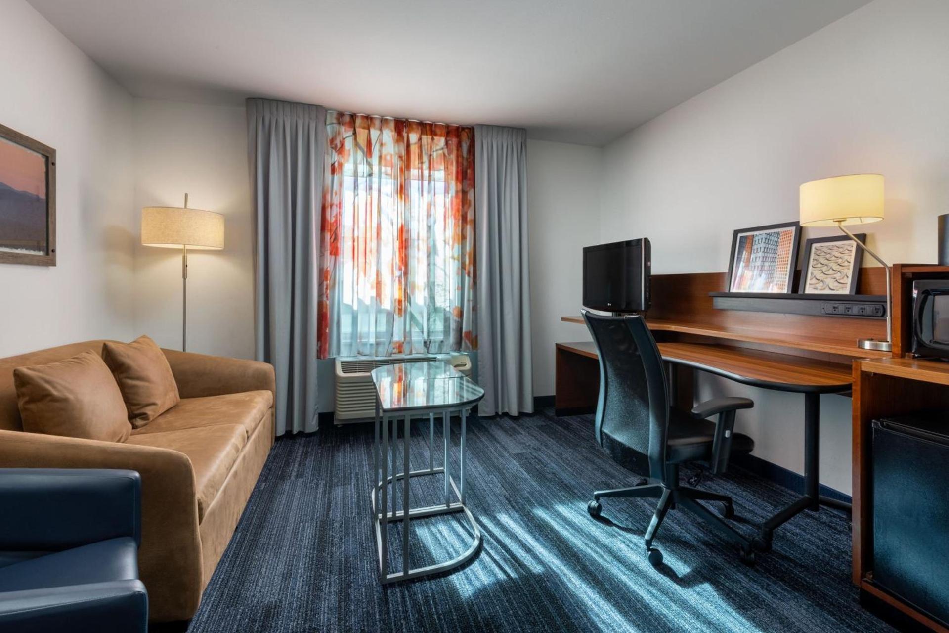 Fairfield Inn & Suites by Marriott Smithfield photo 27