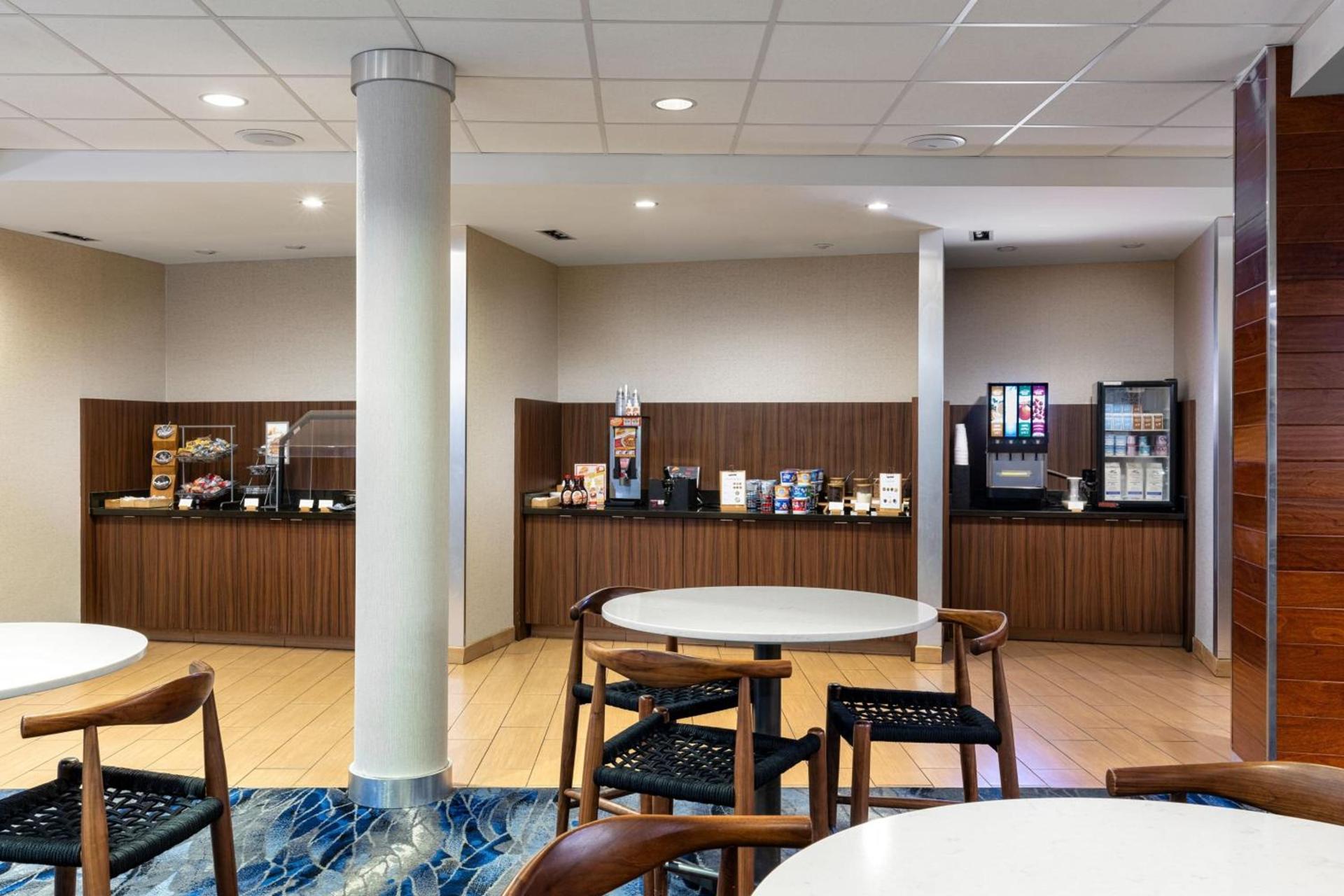 Fairfield Inn & Suites by Marriott Smithfield photo 35