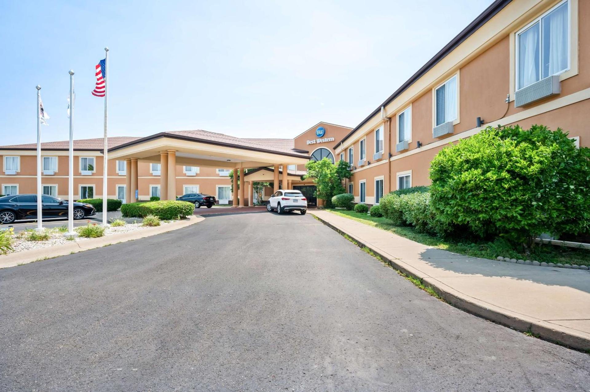 Best Western Annawan Inn photo 1