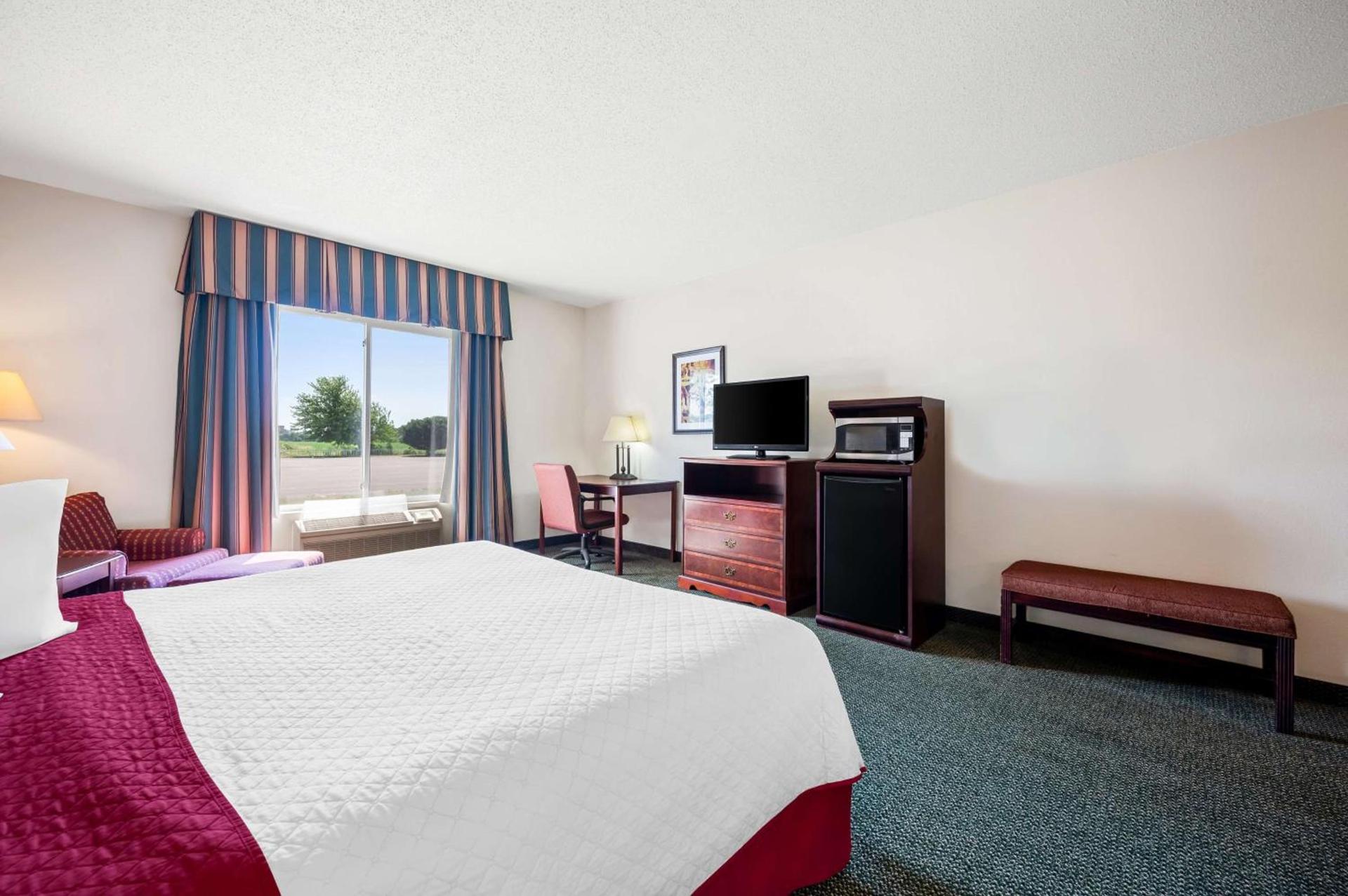Best Western Annawan Inn photo 12