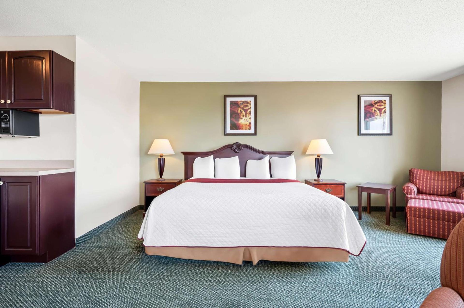 Best Western Annawan Inn photo 18