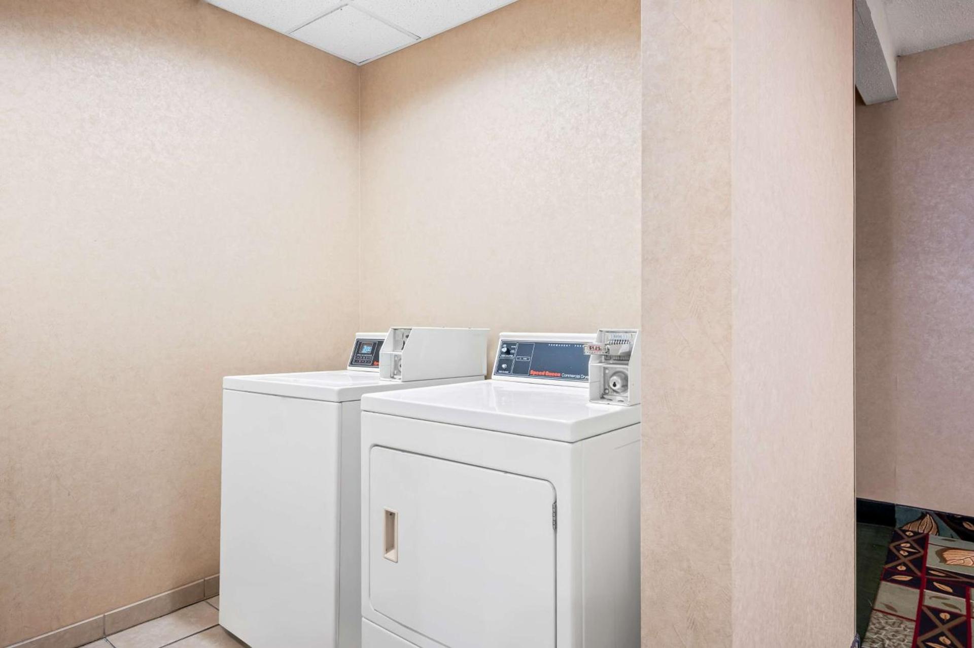 Best Western Annawan Inn photo 26