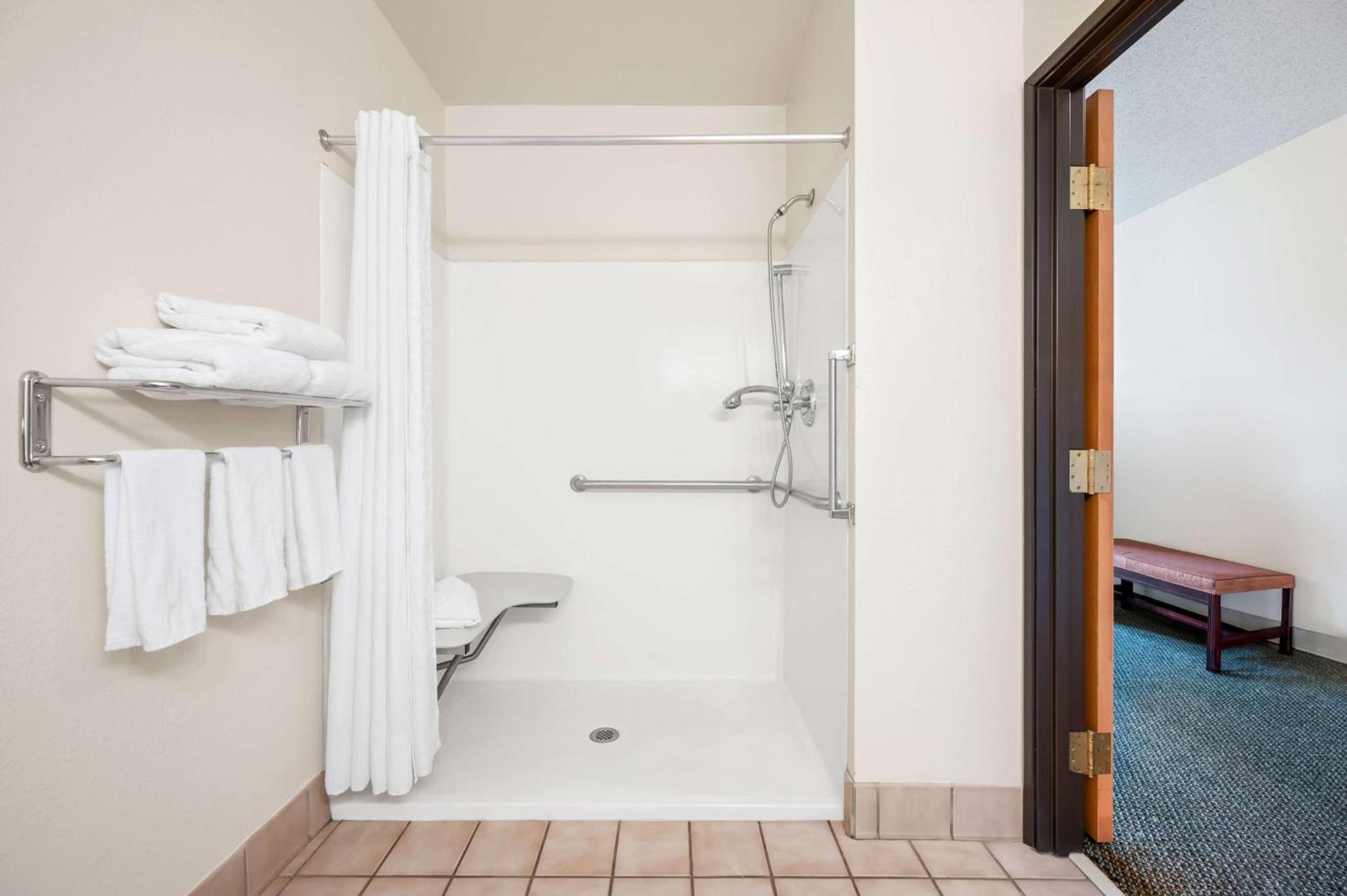 Best Western Annawan Inn photo 25