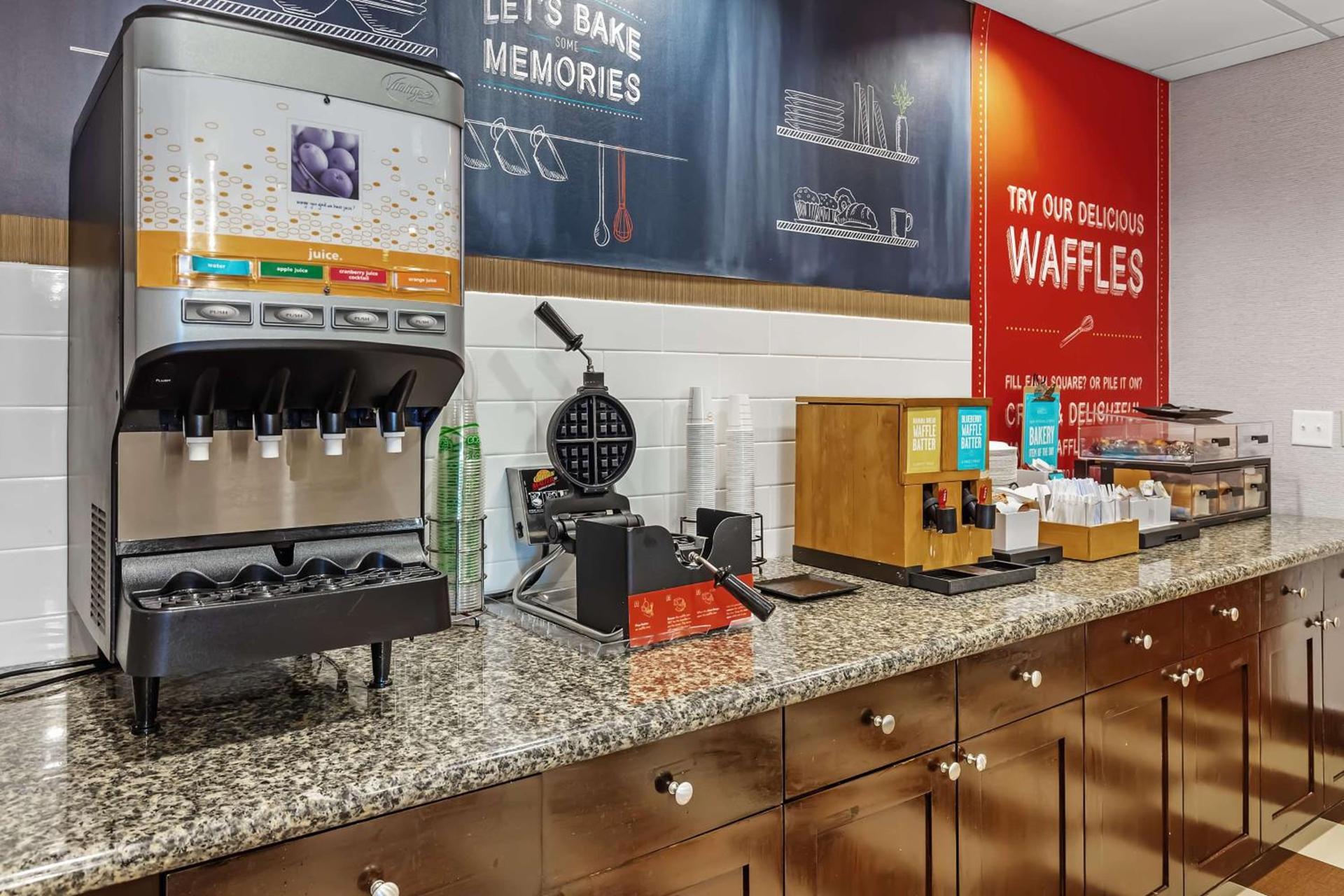 Hampton Inn - Atmore photo 32
