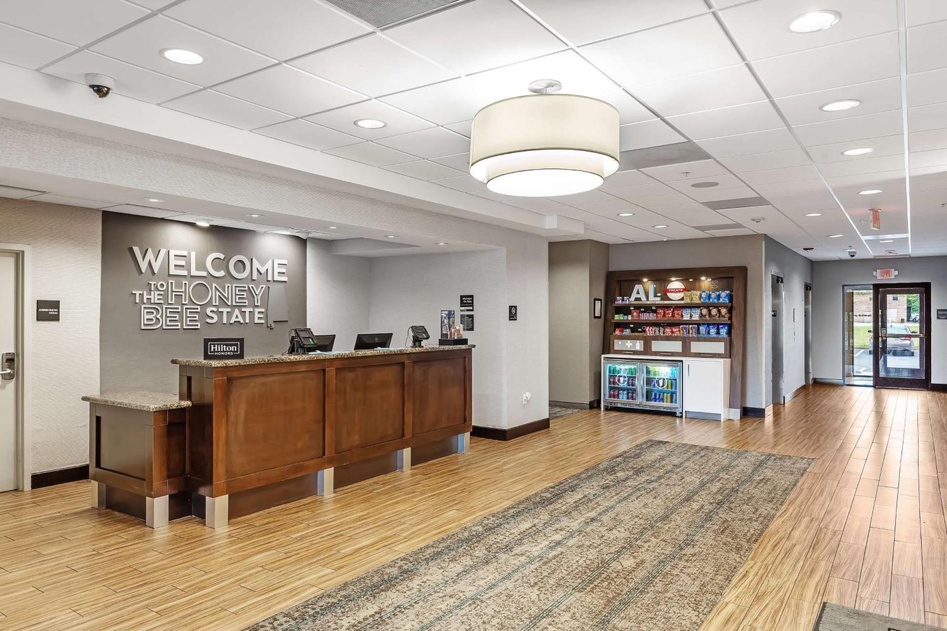 Hampton Inn - Atmore photo 4