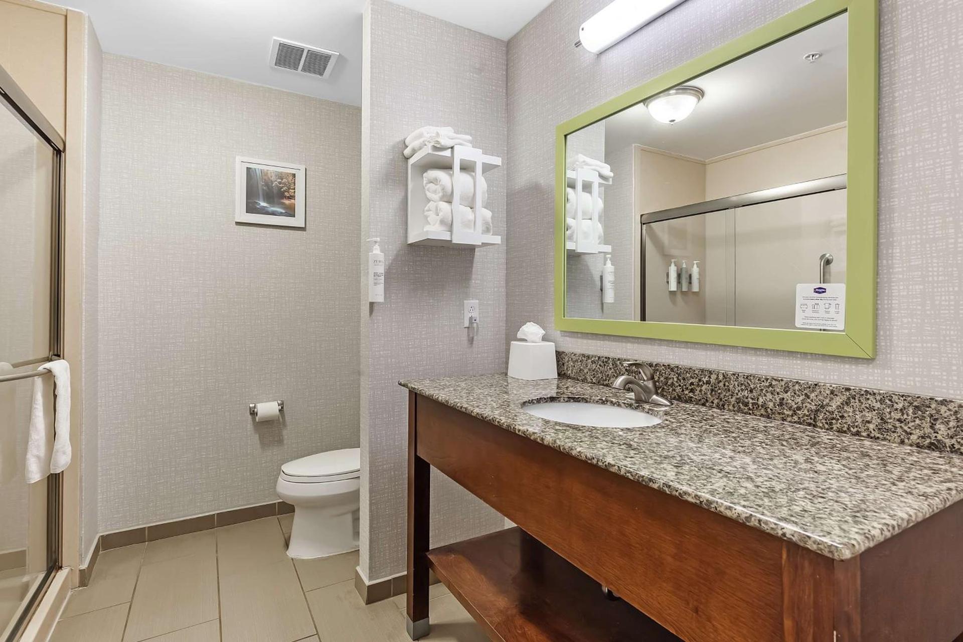 Hampton Inn - Atmore photo 20