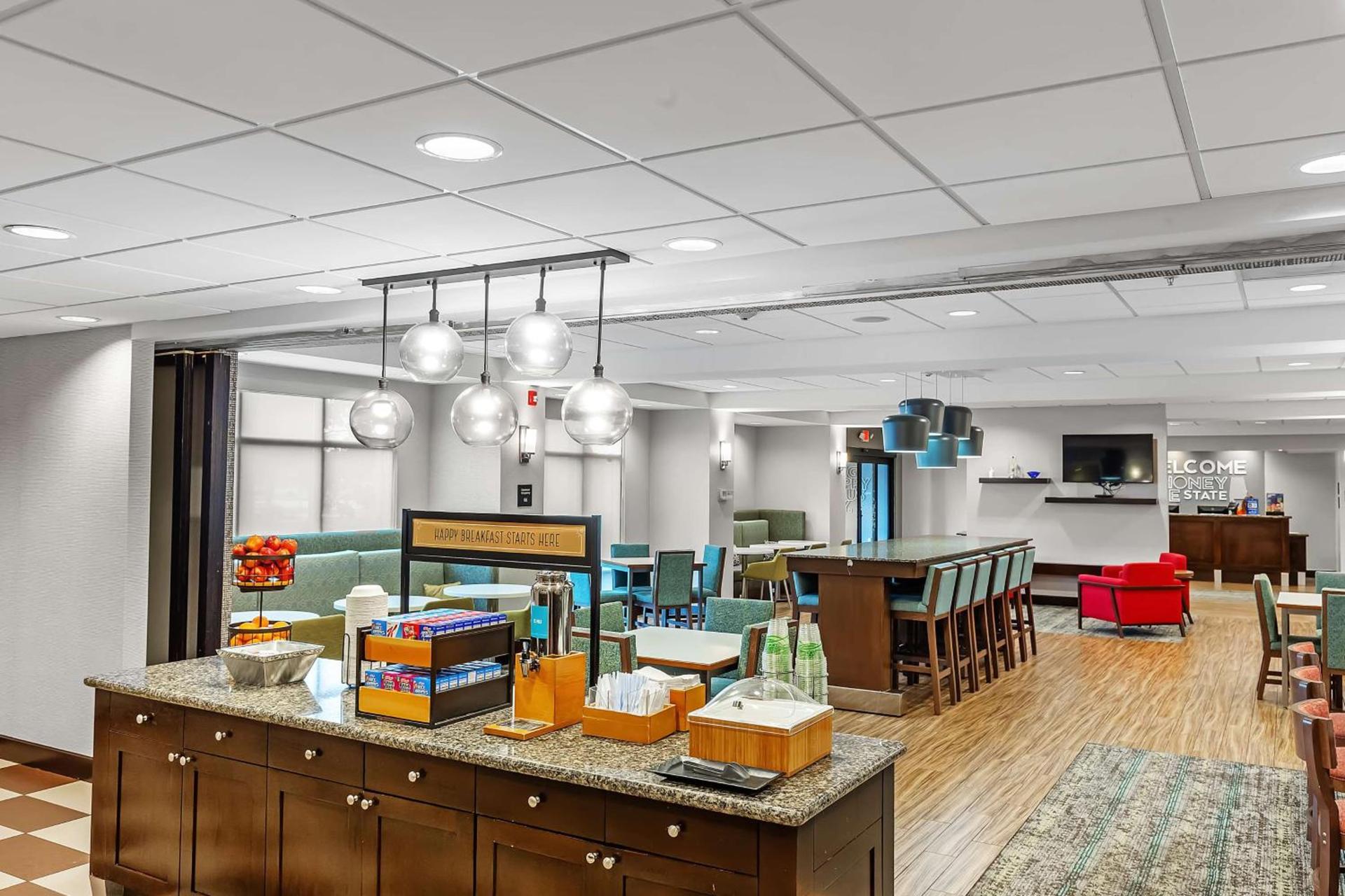 Hampton Inn - Atmore photo 35