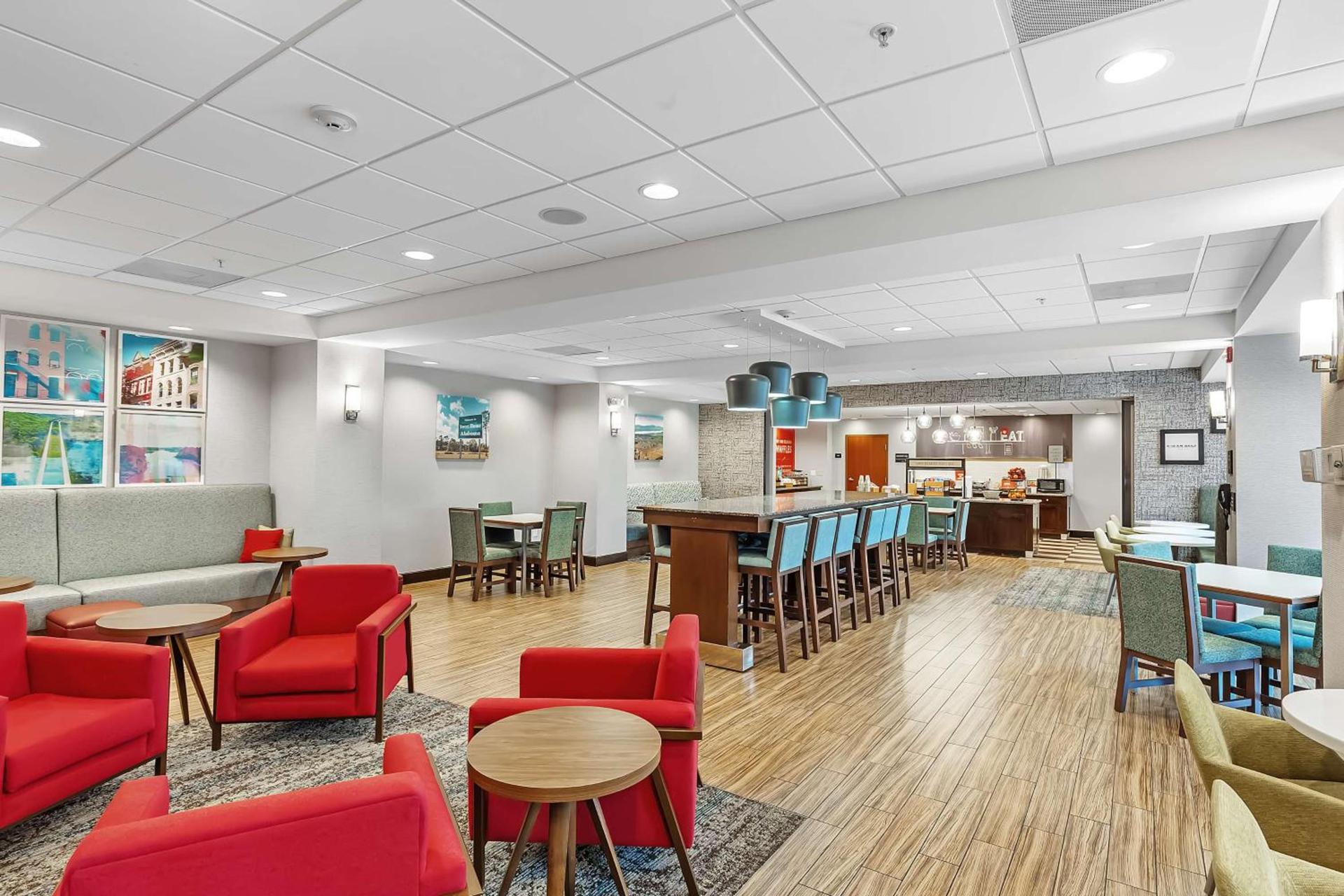 Hampton Inn - Atmore photo 8