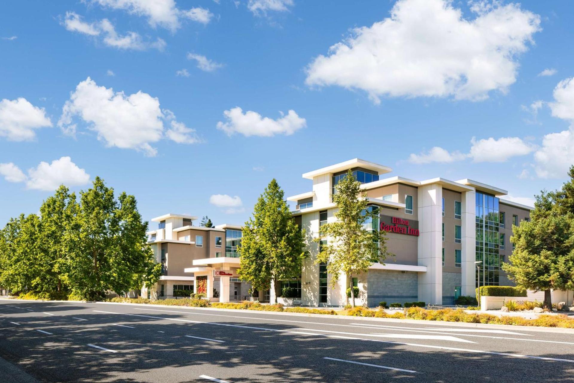Hilton Garden Inn Palo Alto photo 2