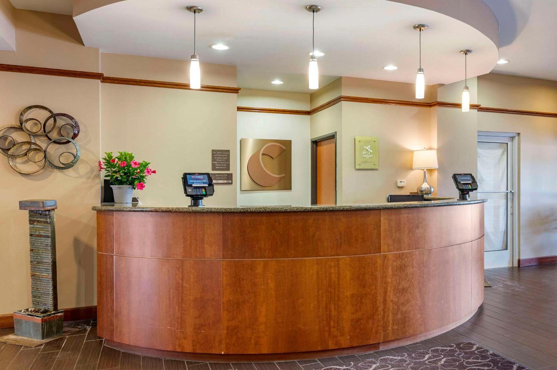 Comfort Suites Urbana Champaign, University Area photo 4