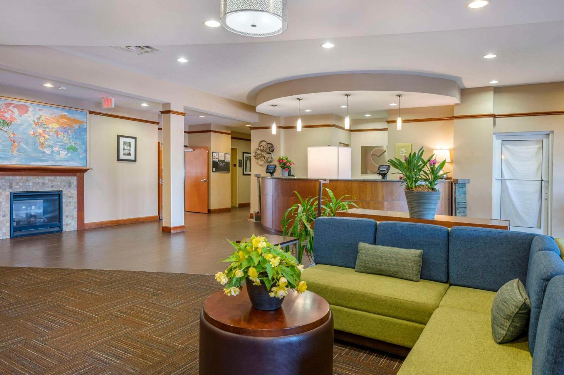 Comfort Suites Urbana Champaign, University Area photo 5