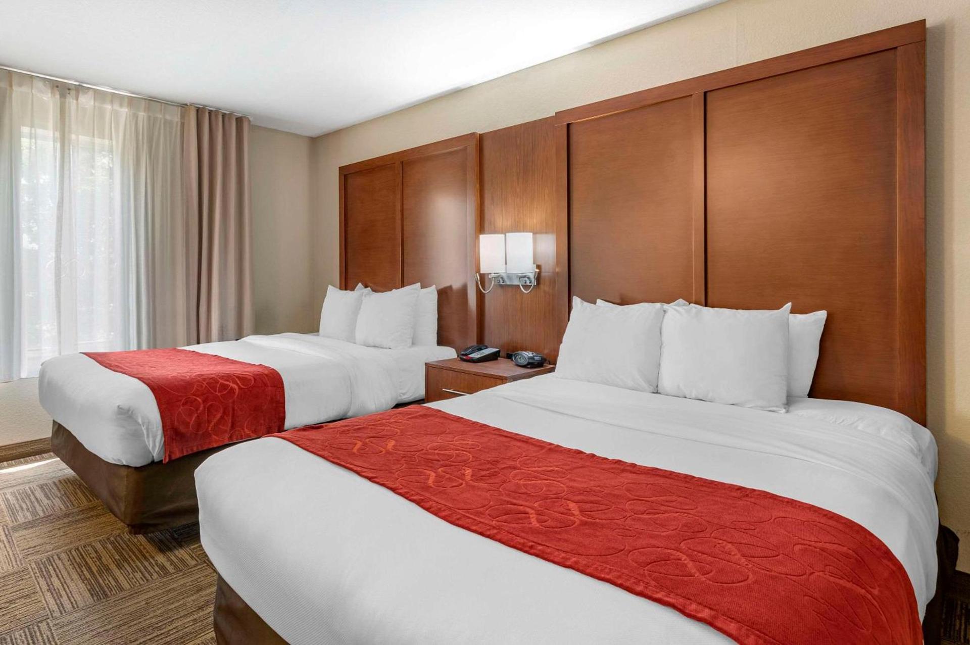 Comfort Suites Urbana Champaign, University Area photo 10