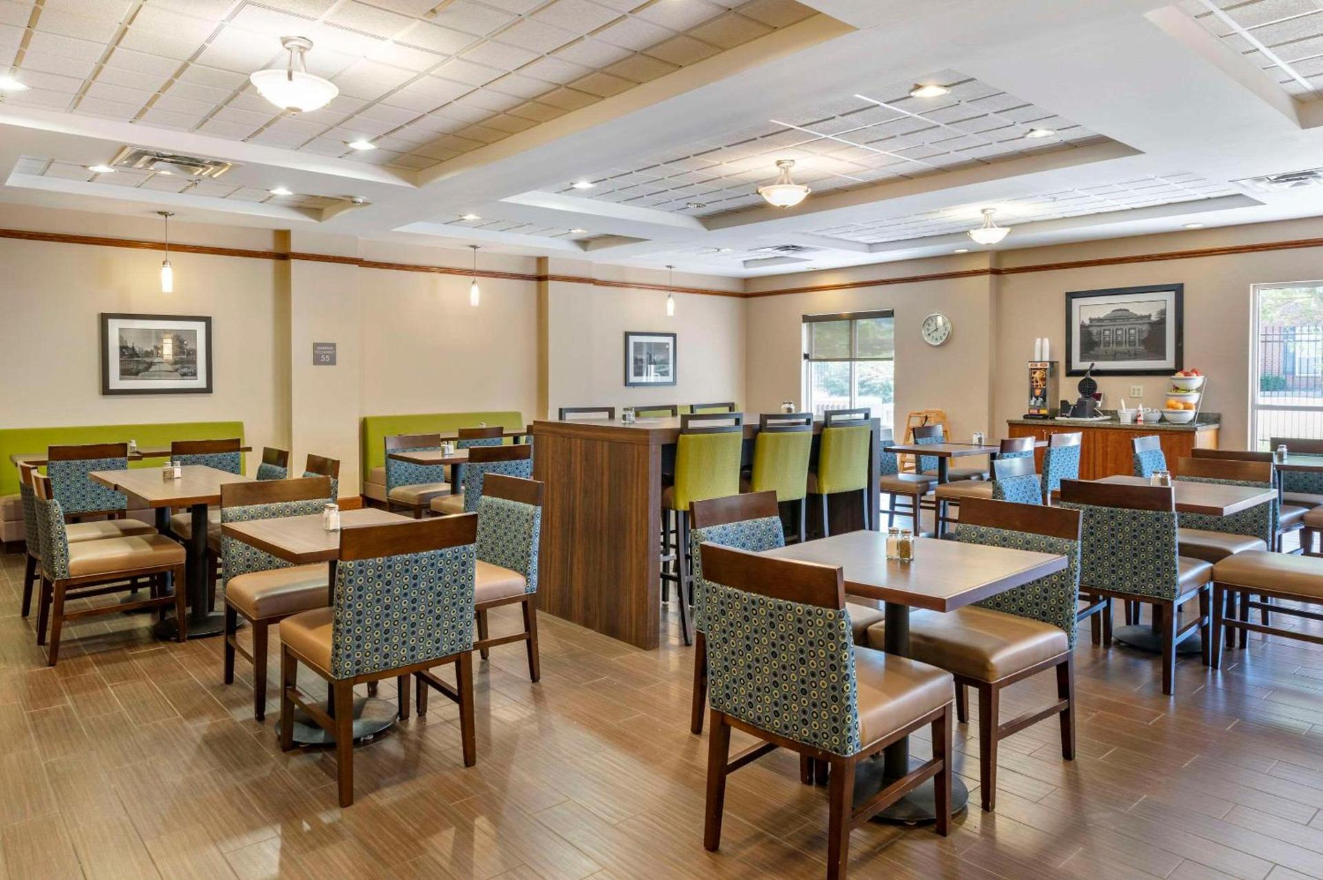 Comfort Suites Urbana Champaign, University Area photo 35