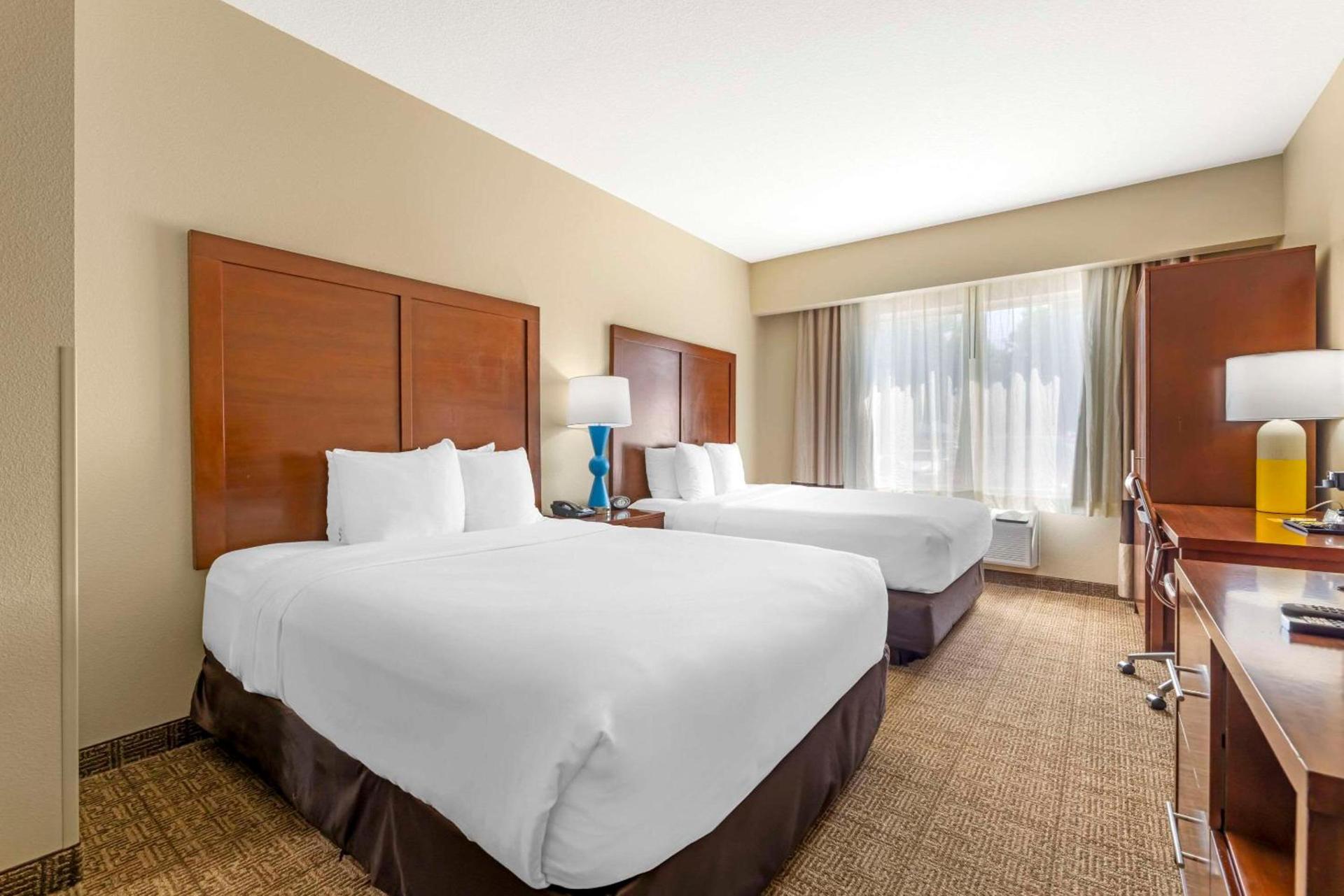Comfort Suites Near Vancouver Mall photo 26