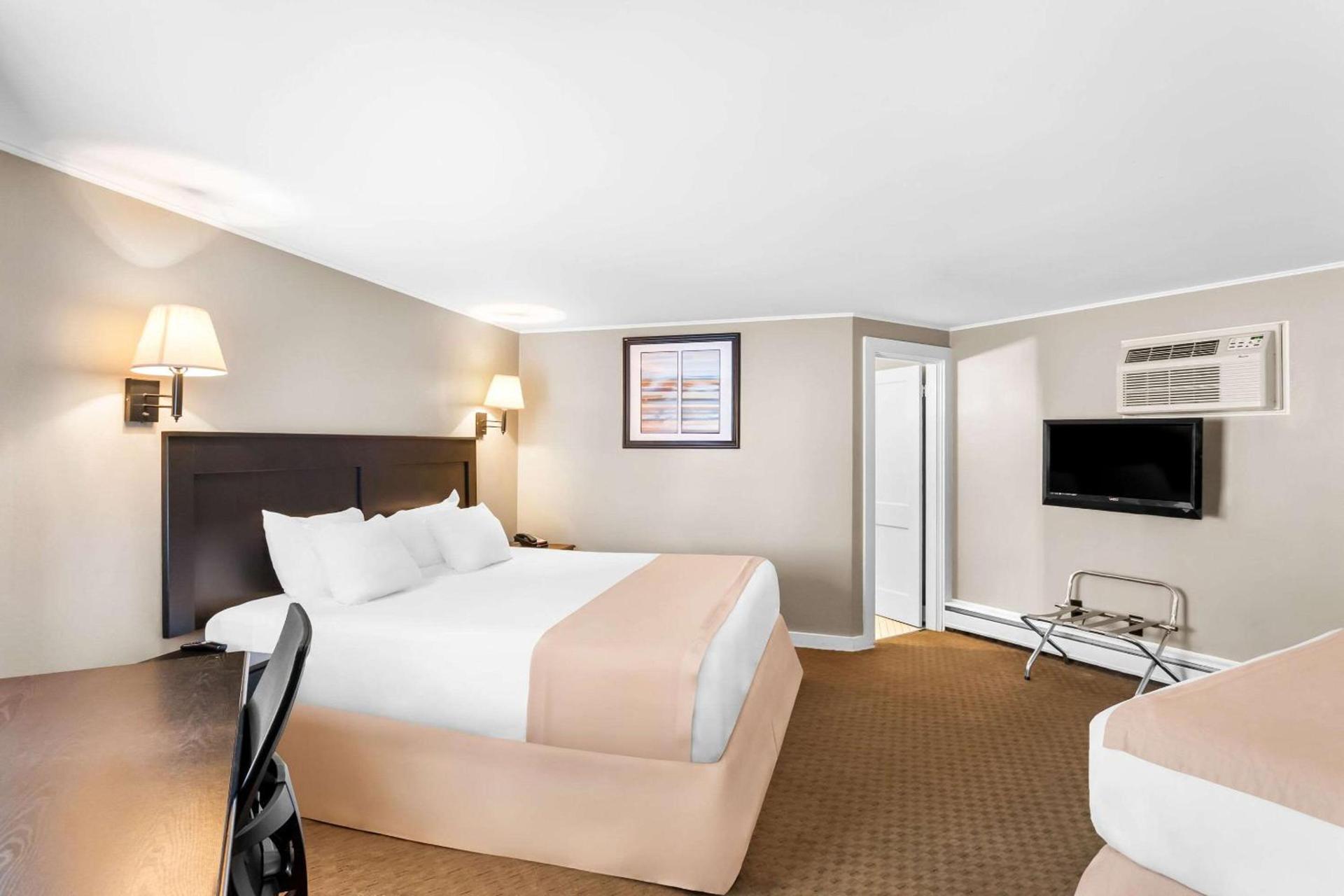 Rodeway Inn Gorham Riverside photo 37
