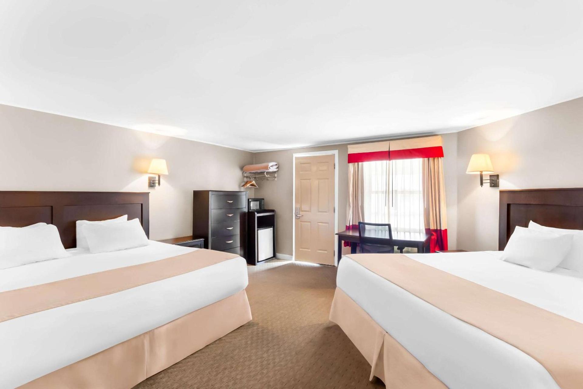 Rodeway Inn Gorham Riverside photo 39